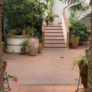 apartamento-de-estreno-en-los-patios-tipicos-de-san-basilio.es-andalucia.com/