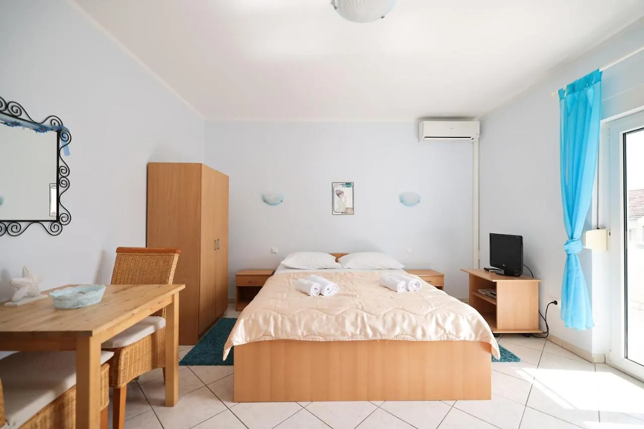 Apartments Veronika Zadar 0*,